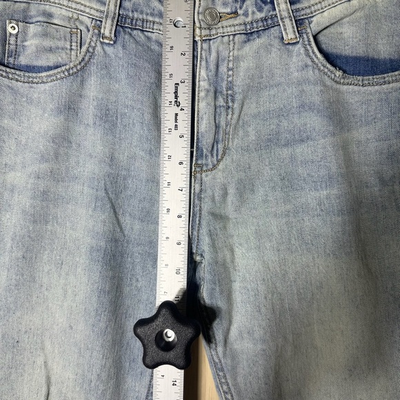 Pilcro By Anthropologie Slim Boyfriend Jeans Distressed Light Wash Size 28 - Picture 6 of 14